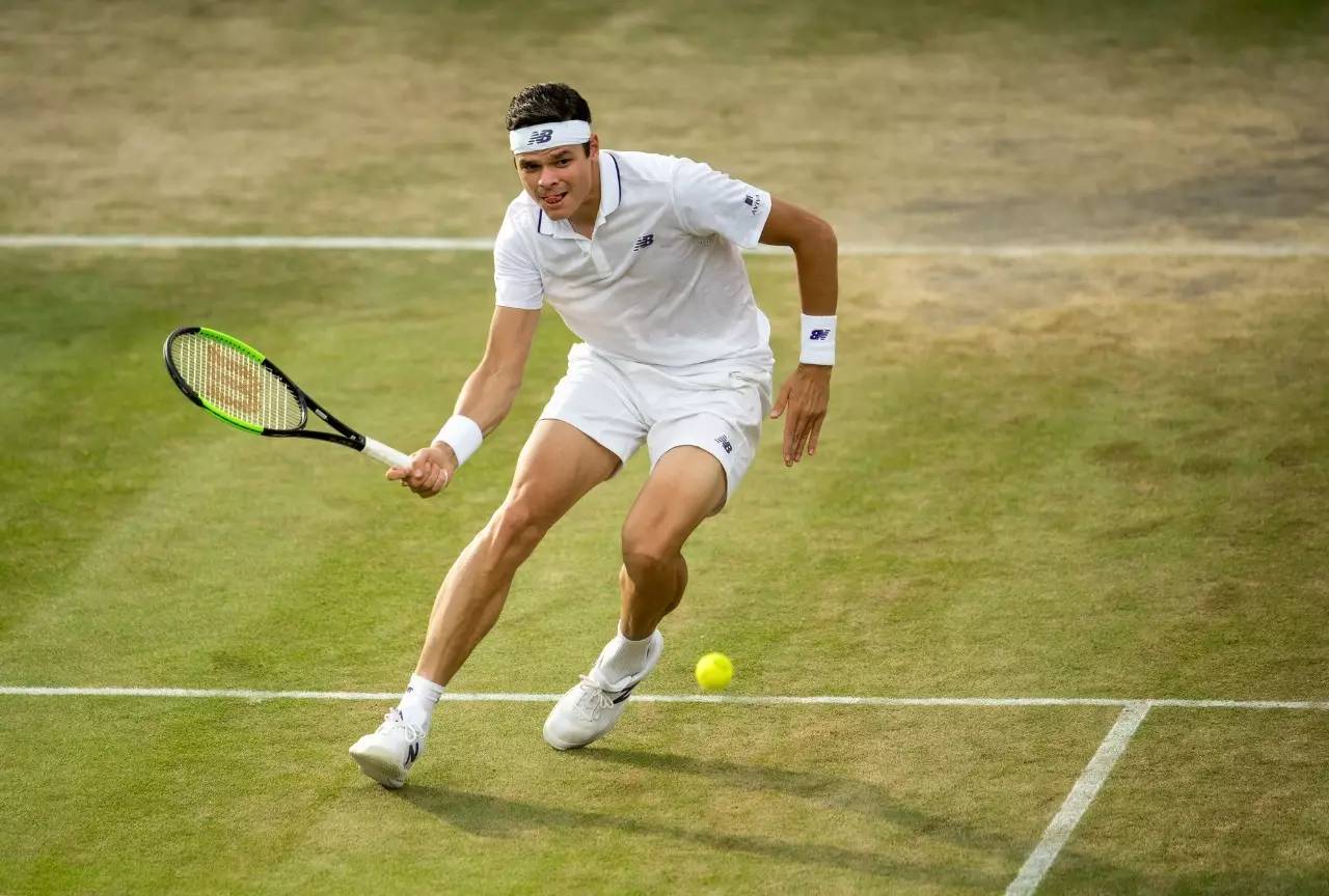  温网四强战对决在即！圣安东尼奥马刺演练定位球，广州队密集防守应对